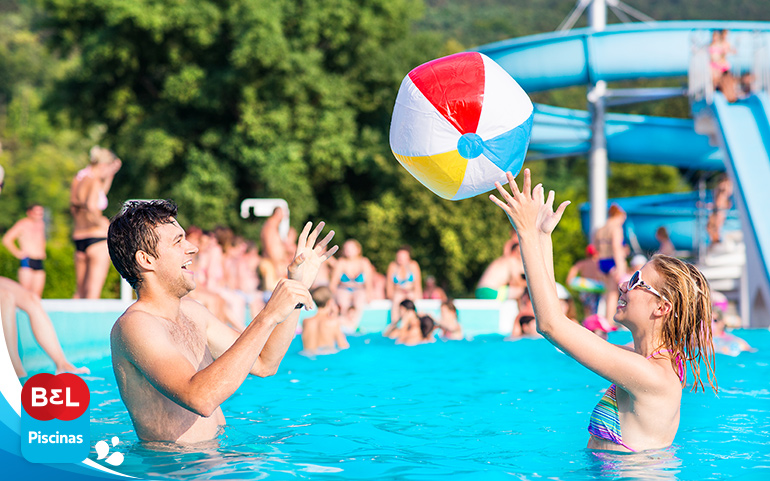 Férias, verão e piscina: saiba como aproveitar tudo isso pra valer!