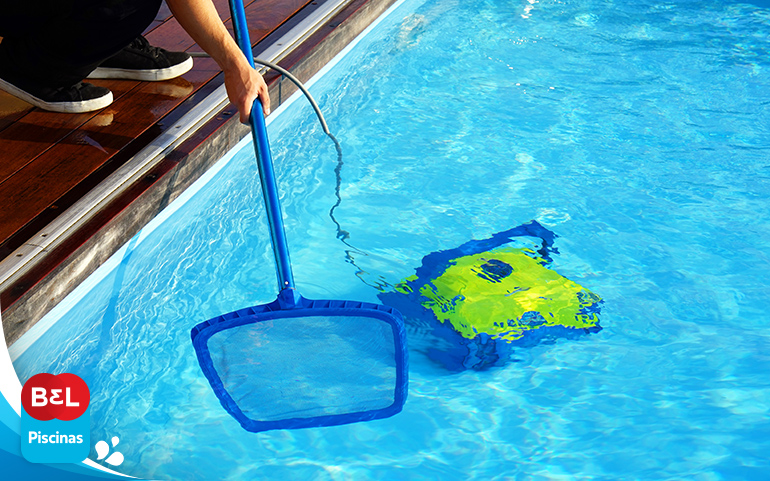 Tratamento de piscina a domicílio: como implementar este serviço