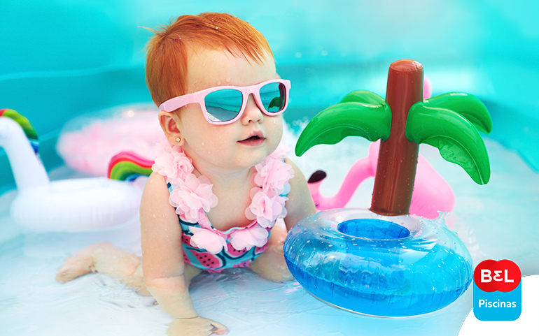 Bebê na piscina? Cuidado com o cloro e com a qualidade da água